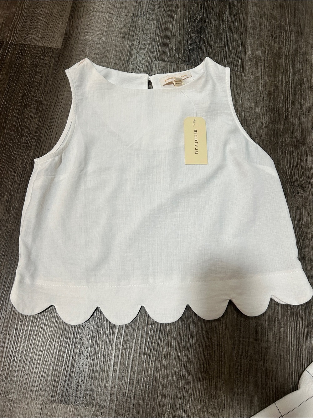 Monteau White Sleeveless Top with Scalloped Hem